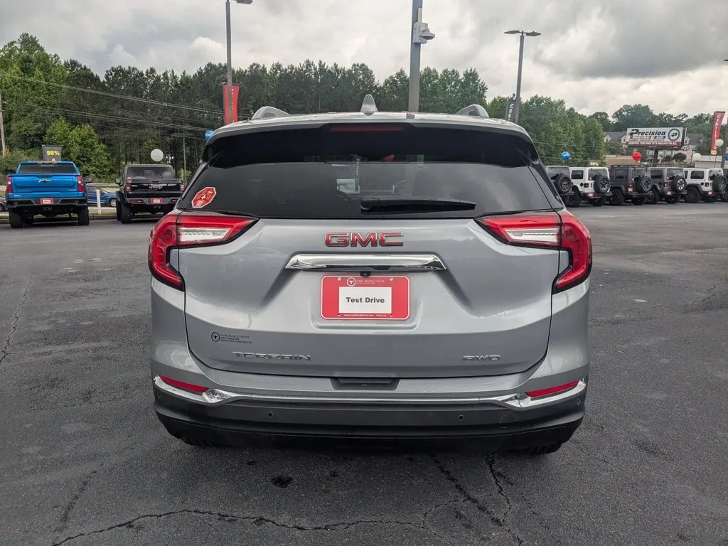 2023 GMC Terrain SLT thumbnail 6