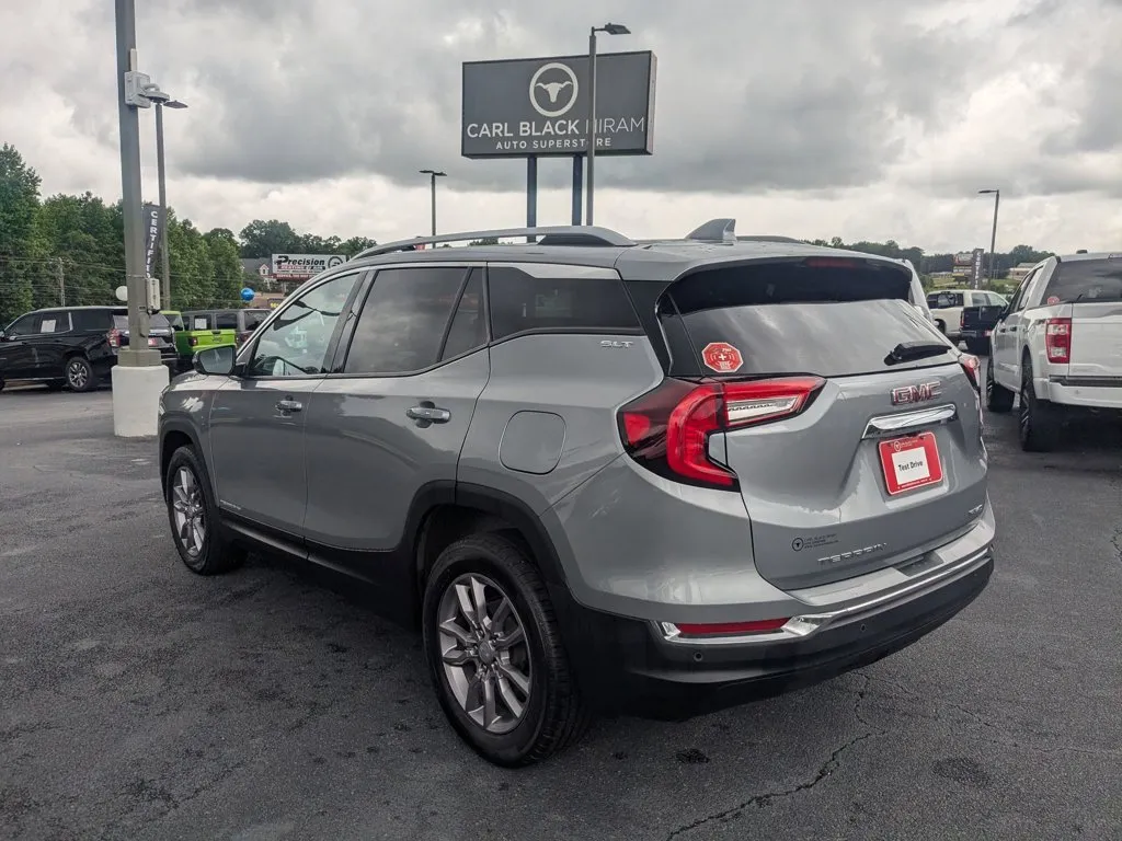 2023 GMC Terrain SLT thumbnail 7