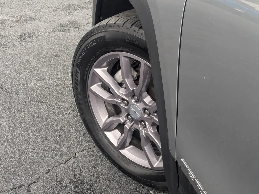 2023 GMC Terrain SLT thumbnail 9