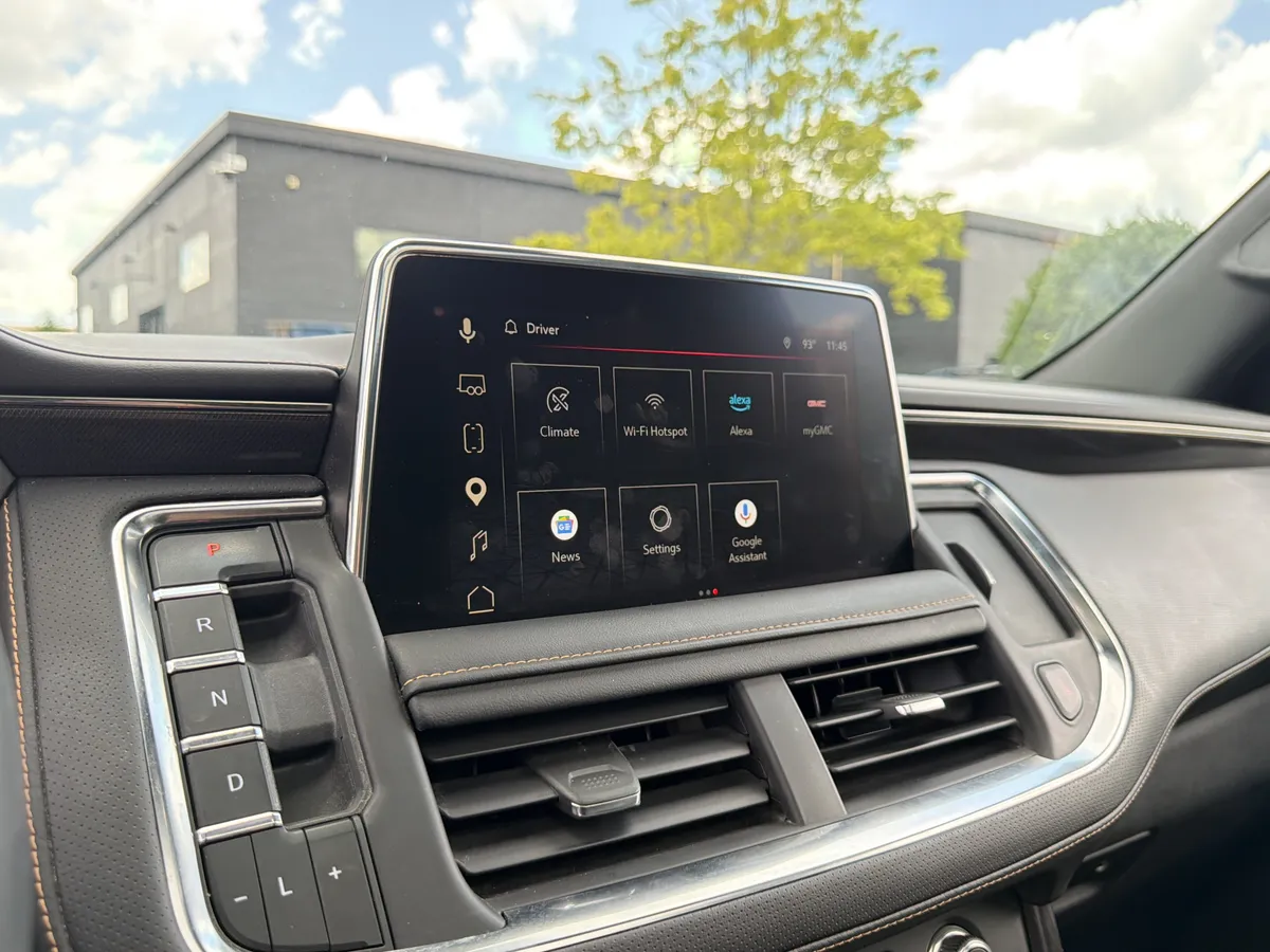 2023 GMC Yukon AT4 thumbnail 20