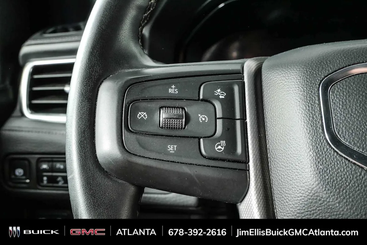 2023 GMC Yukon Denali thumbnail 11