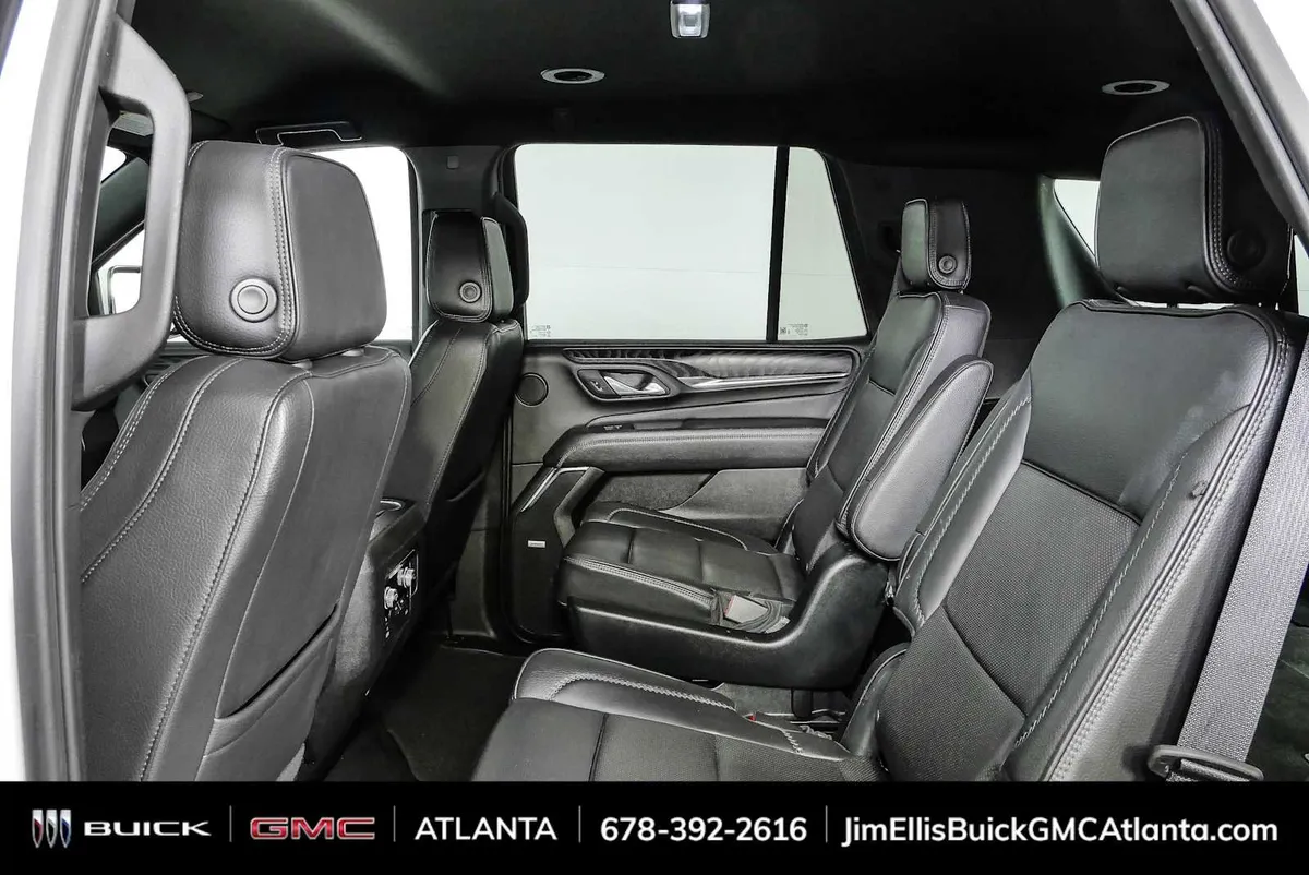 2023 GMC Yukon Denali thumbnail 17