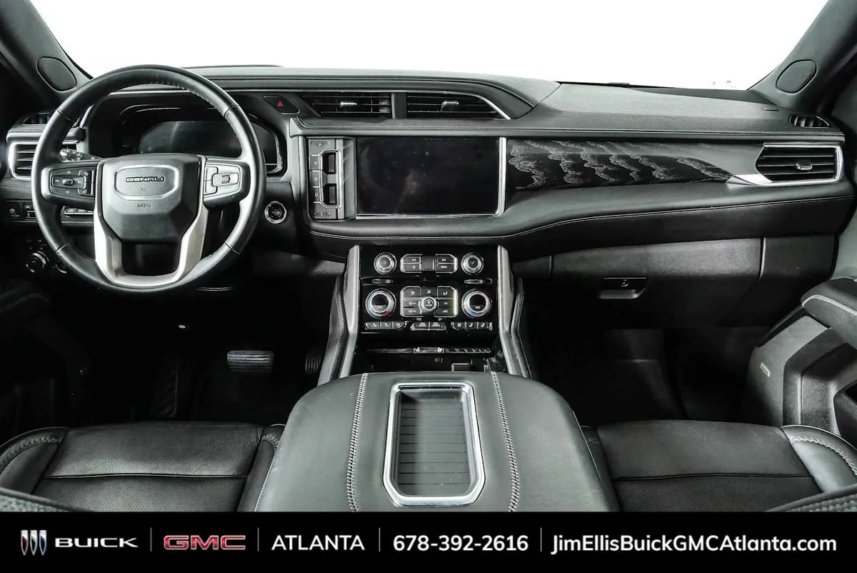 2023 GMC Yukon Denali thumbnail 19