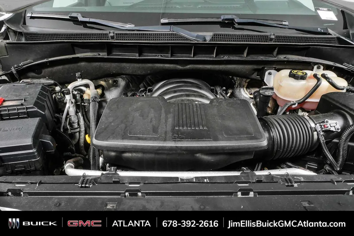 2023 GMC Yukon Denali thumbnail 35
