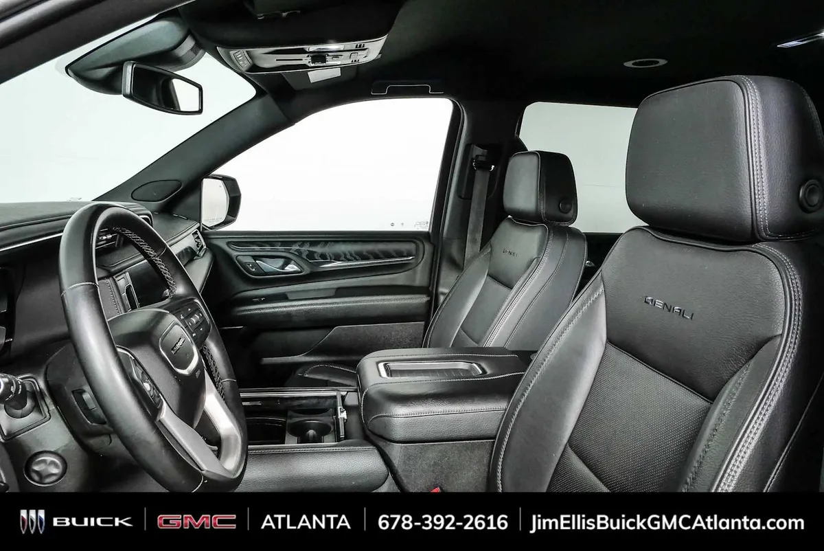 2023 GMC Yukon Denali thumbnail 5