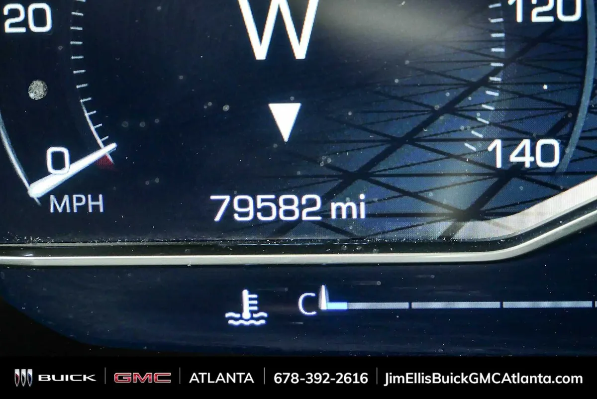 2023 GMC Yukon Denali thumbnail 9