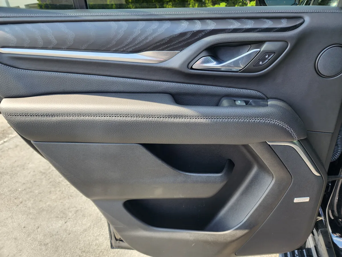 2023 GMC Yukon Denali thumbnail 16