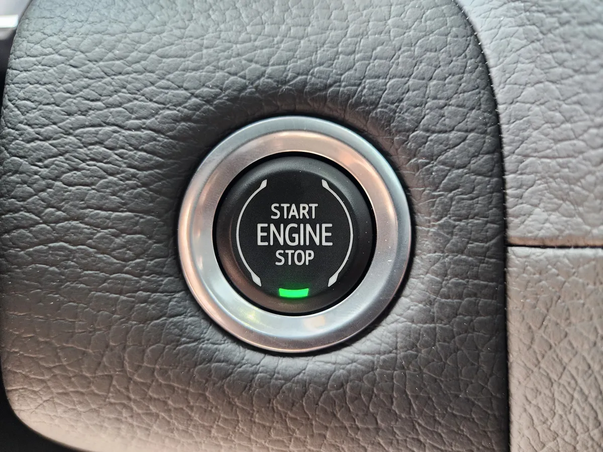 2023 GMC Yukon Denali thumbnail 33