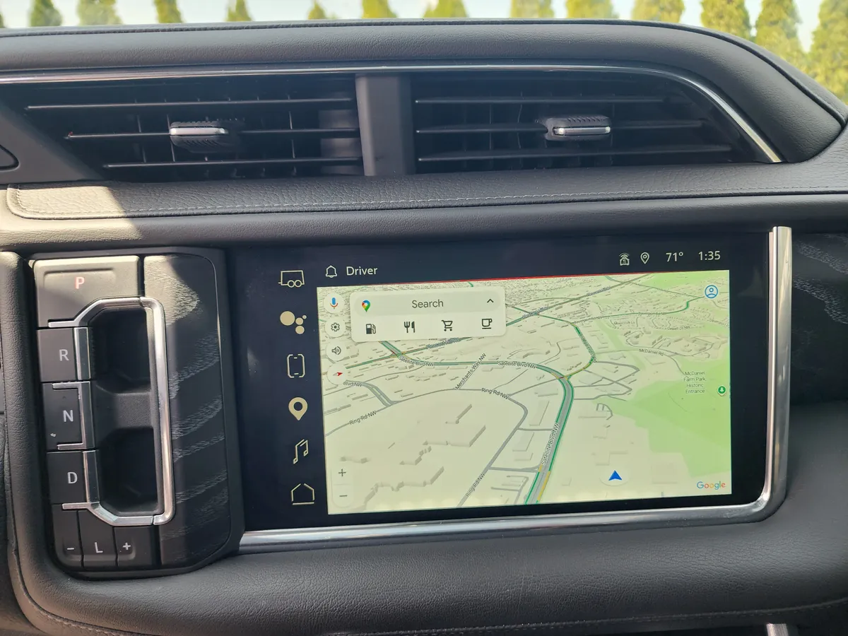 2023 GMC Yukon Denali thumbnail 34