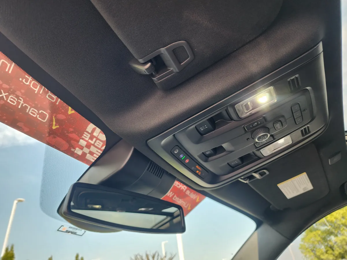 2023 GMC Yukon Denali thumbnail 39