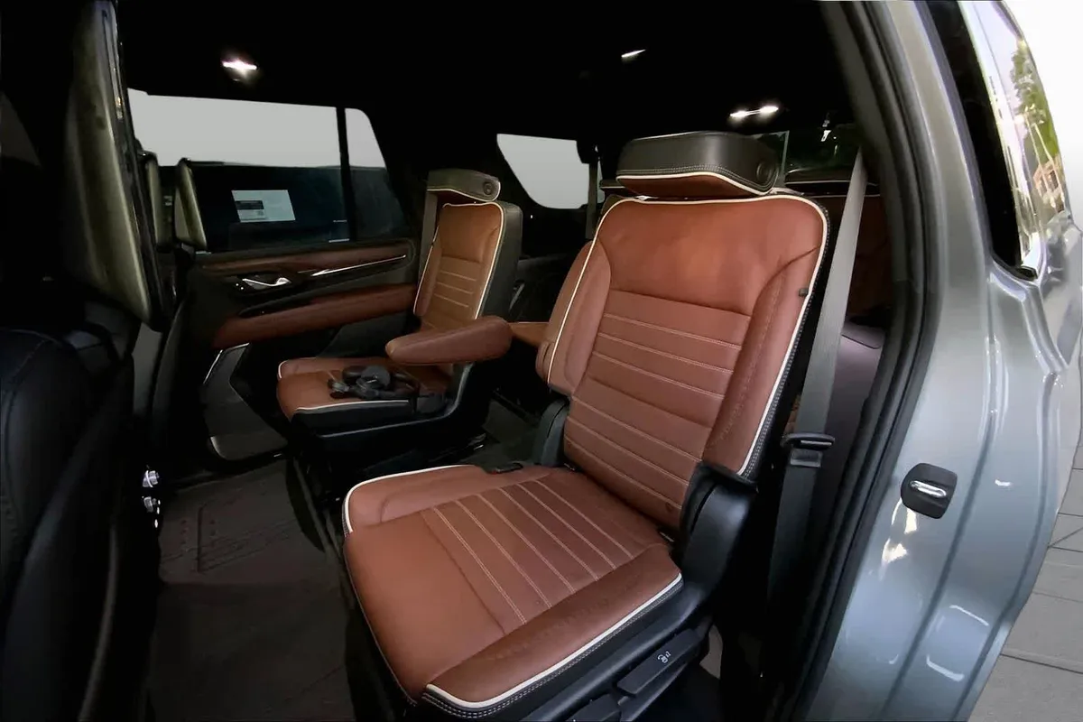 2023 GMC Yukon Denali Ultimate Denali Ultimate thumbnail 20
