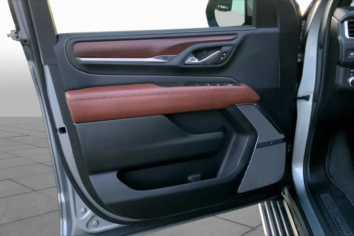 2023 GMC Yukon Denali Ultimate Denali Ultimate thumbnail 21