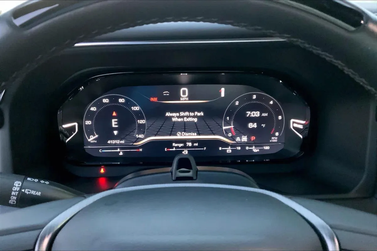 2023 GMC Yukon Denali Ultimate Denali Ultimate thumbnail 25