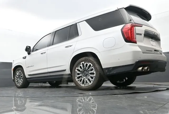 2023 GMC Yukon Denali Ultimate thumbnail 10