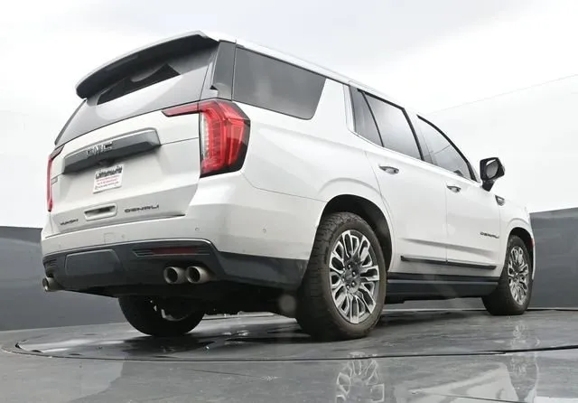 2023 GMC Yukon Denali Ultimate thumbnail 11