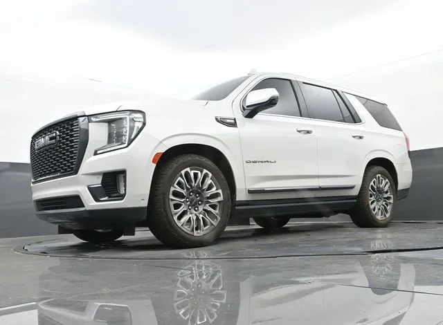 2023 GMC Yukon Denali Ultimate thumbnail 12