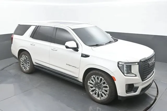 2023 GMC Yukon Denali Ultimate thumbnail 13