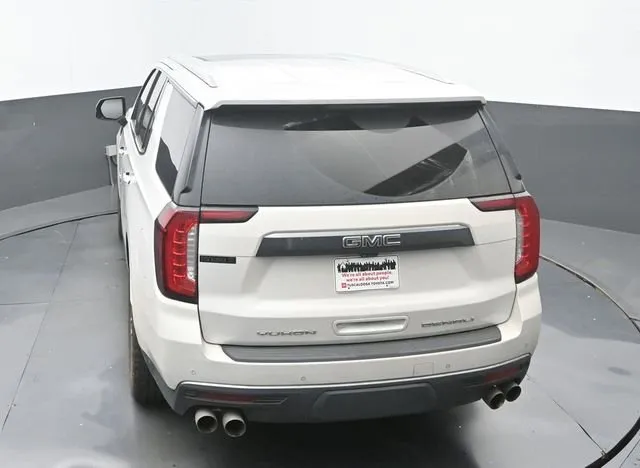 2023 GMC Yukon Denali Ultimate thumbnail 15