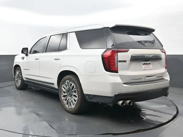 2023 GMC Yukon Denali Ultimate thumbnail 3