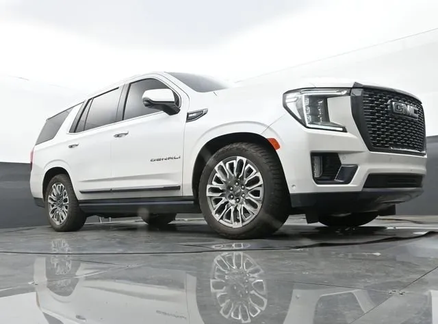 2023 GMC Yukon Denali Ultimate thumbnail 9