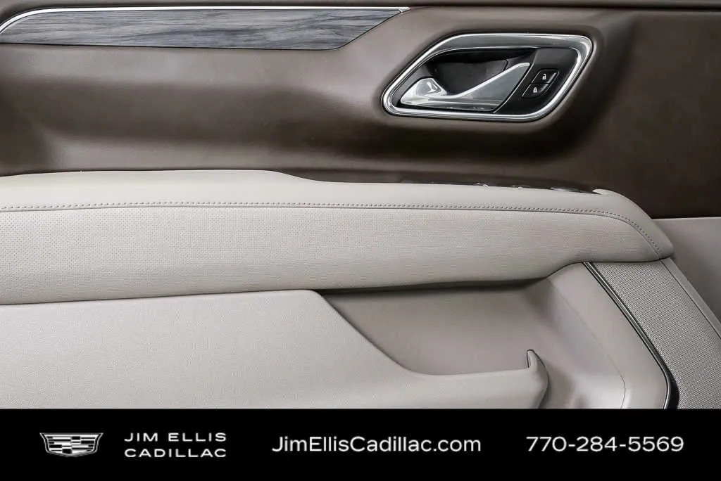 2023 GMC Yukon SLT thumbnail 6