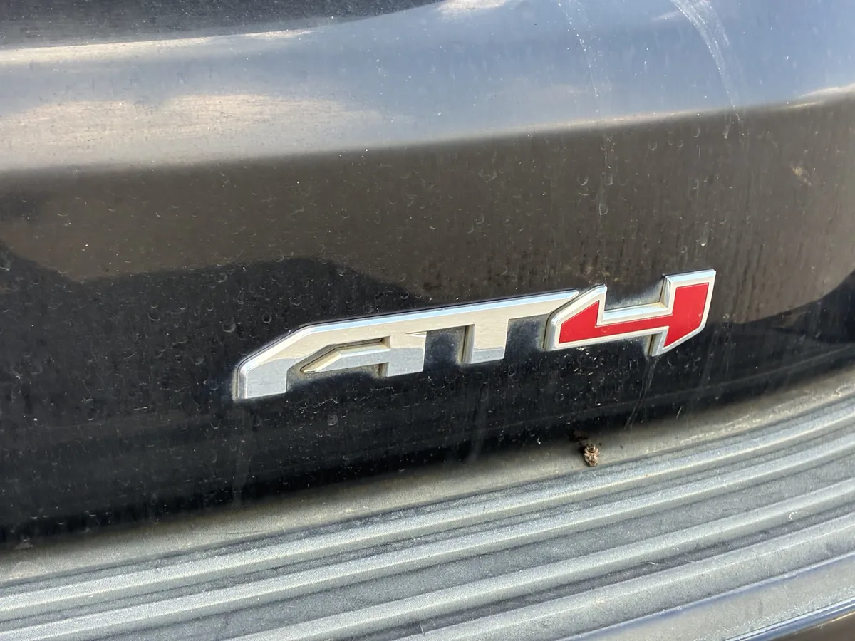 2023 GMC Yukon XL AT4 thumbnail 11