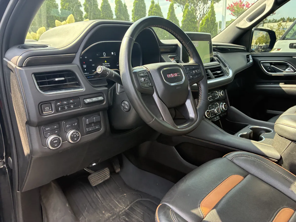 2023 GMC Yukon XL AT4 thumbnail 23