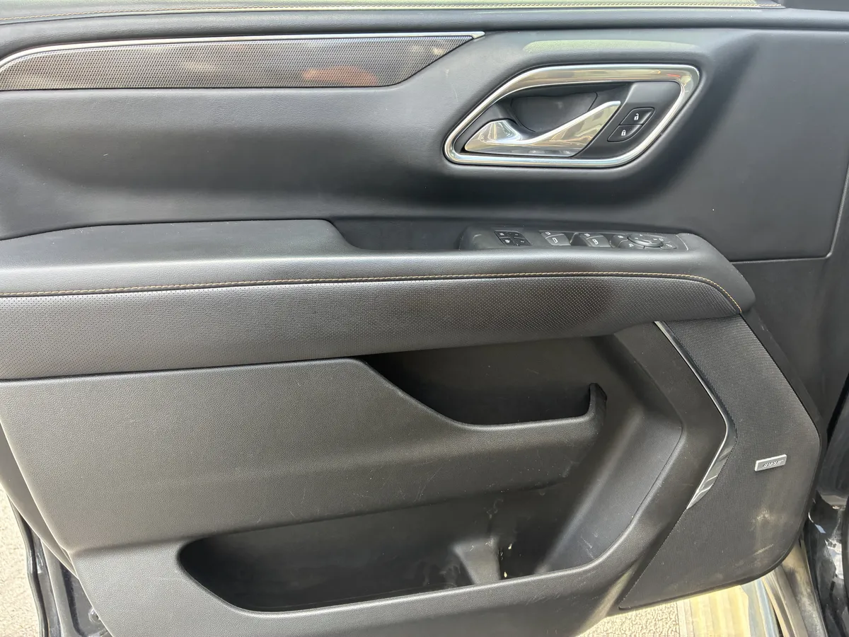 2023 GMC Yukon XL AT4 thumbnail 24