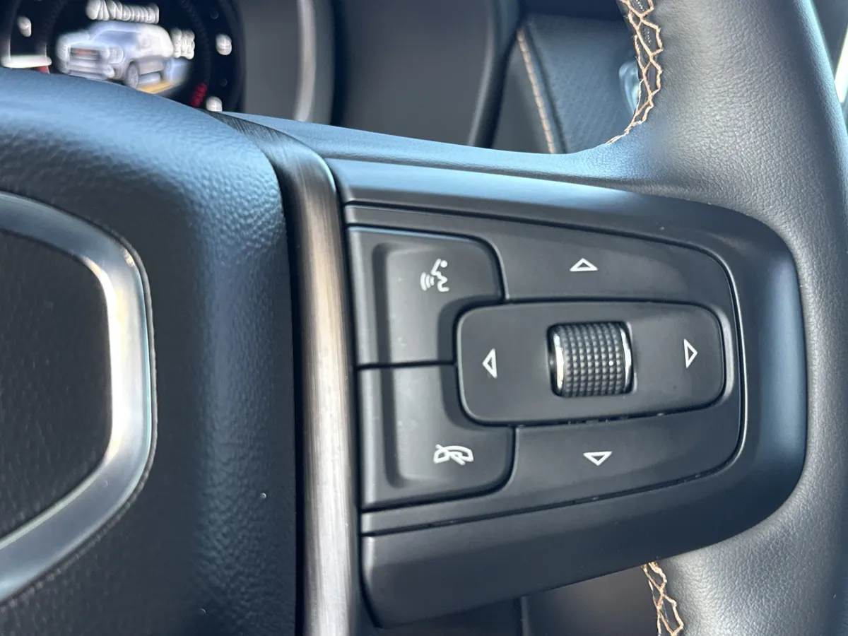 2023 GMC Yukon XL AT4 thumbnail 20