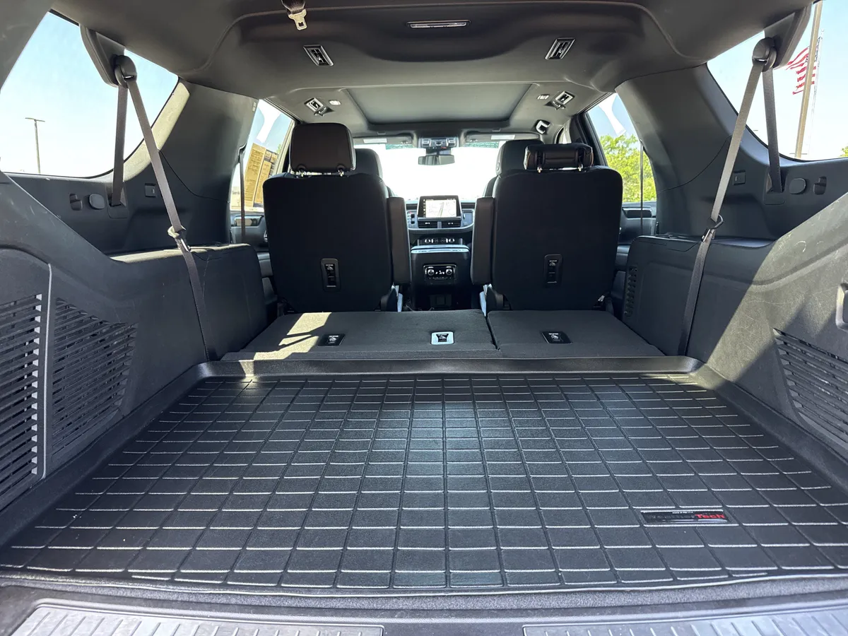 2023 GMC Yukon XL AT4 thumbnail 37