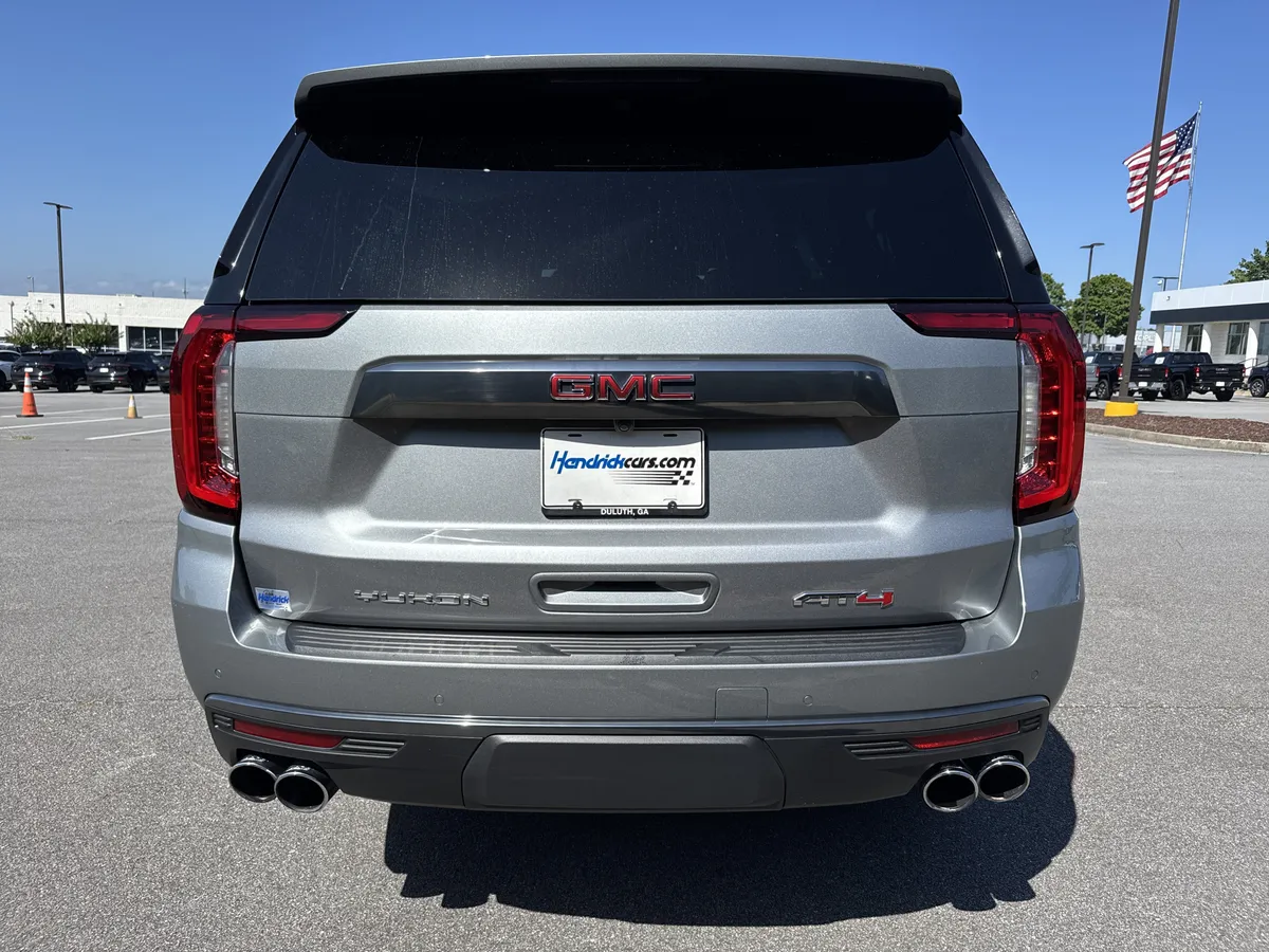 2023 GMC Yukon XL AT4 thumbnail 8