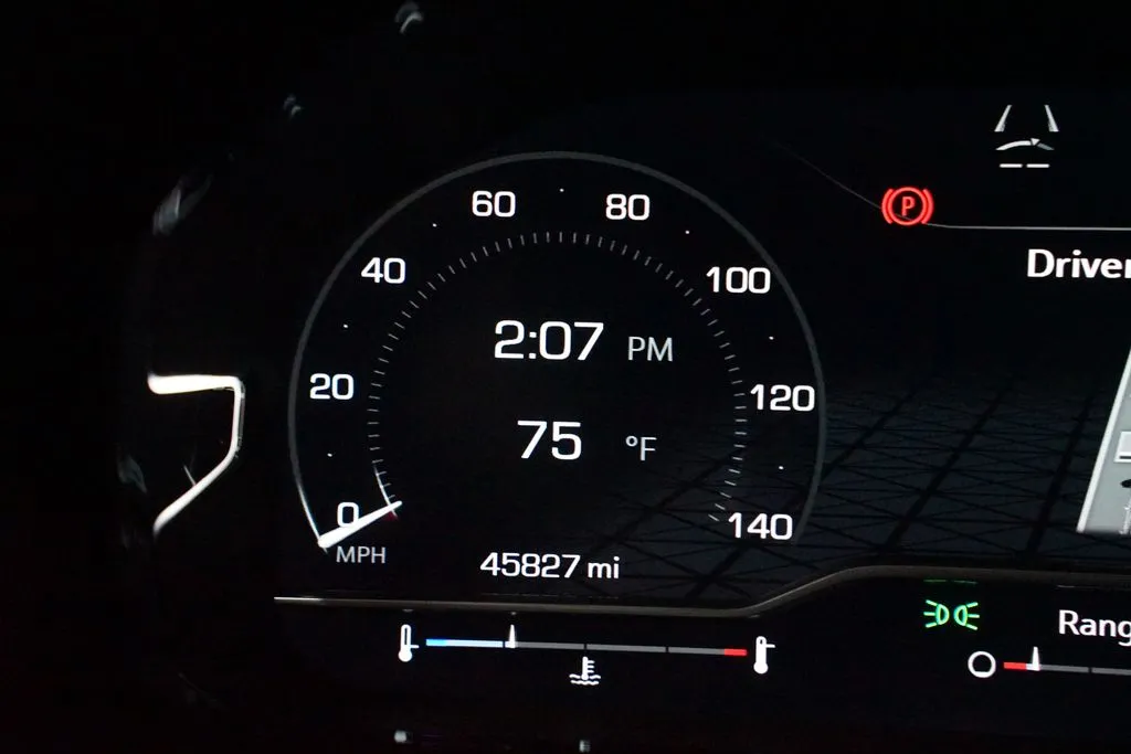 2023 GMC Yukon XL Denali thumbnail 16