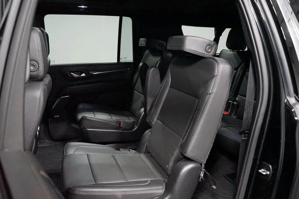 2023 GMC Yukon XL Denali thumbnail 28