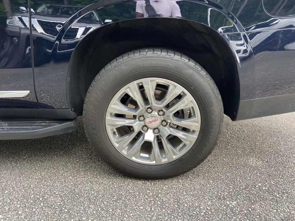 2023 GMC Yukon XL Denali thumbnail 10