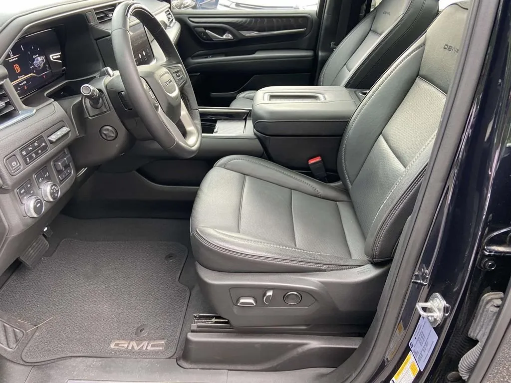 2023 GMC Yukon XL Denali thumbnail 20