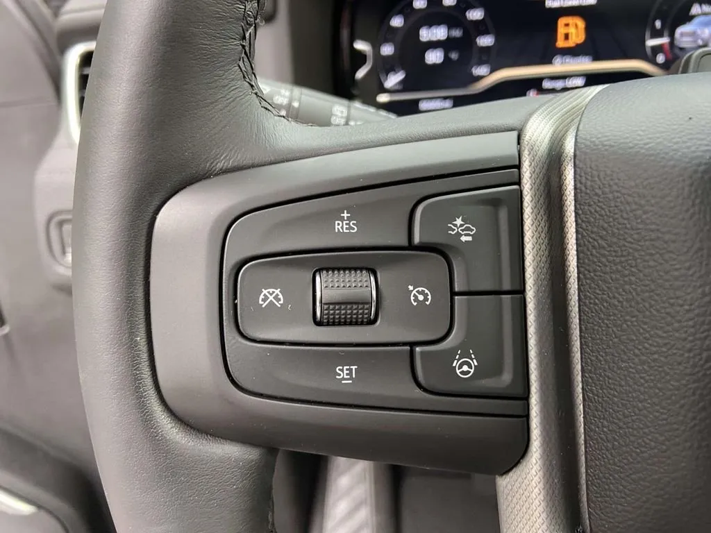 2023 GMC Yukon XL Denali thumbnail 34