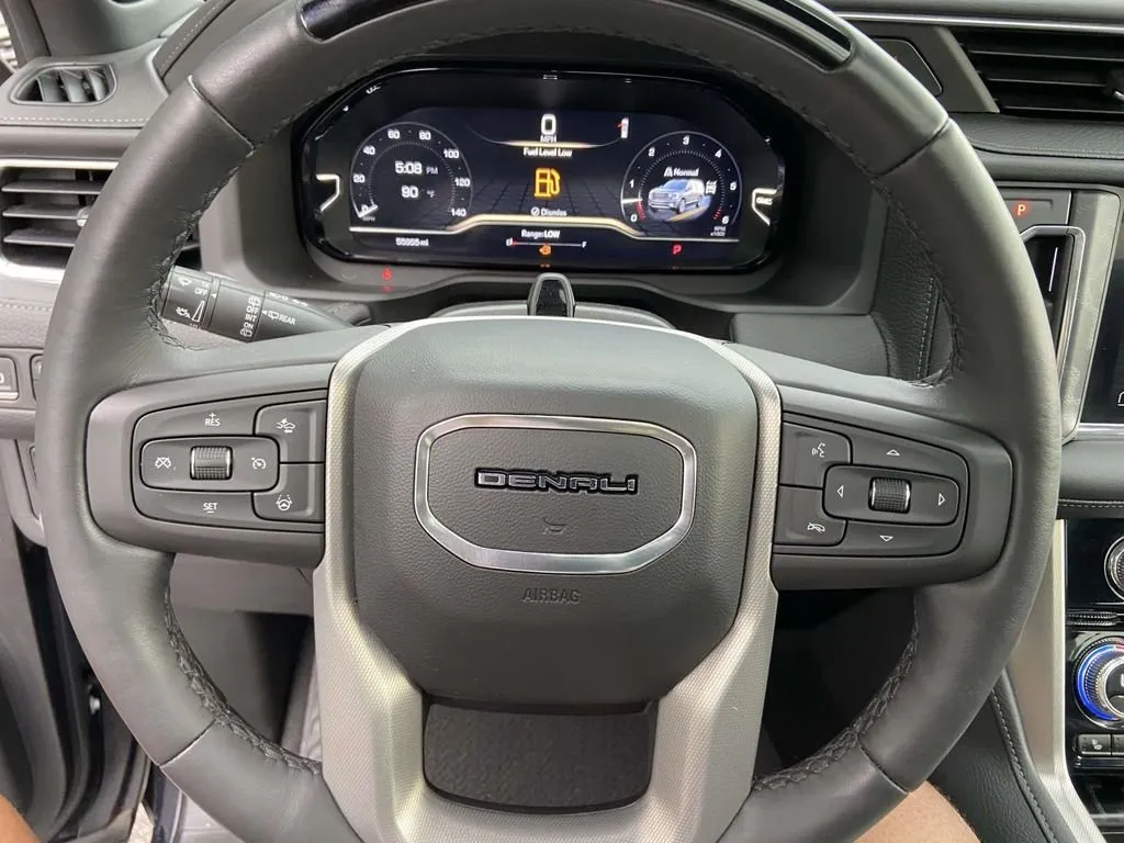 2023 GMC Yukon XL Denali thumbnail 36