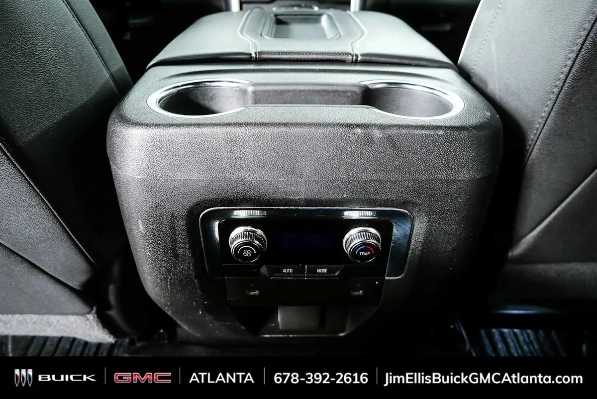 2023 GMC Yukon XL SLT thumbnail 39
