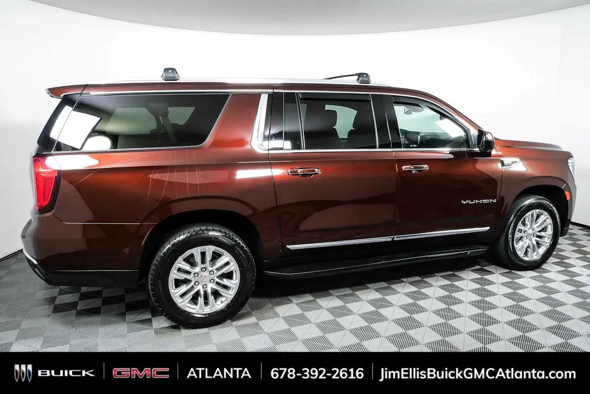 2023 GMC Yukon XL SLT thumbnail 4