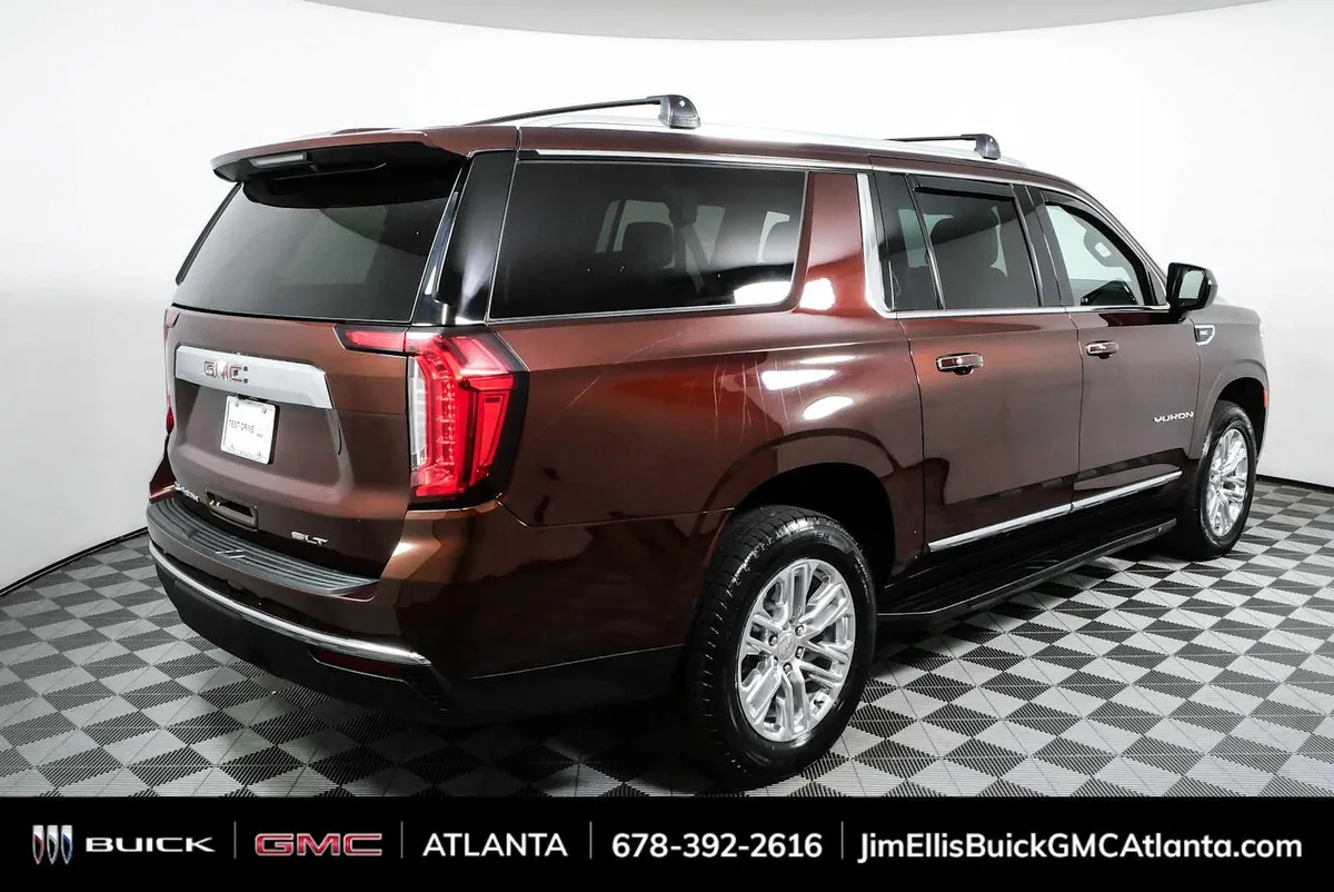 2023 GMC Yukon XL SLT thumbnail 5