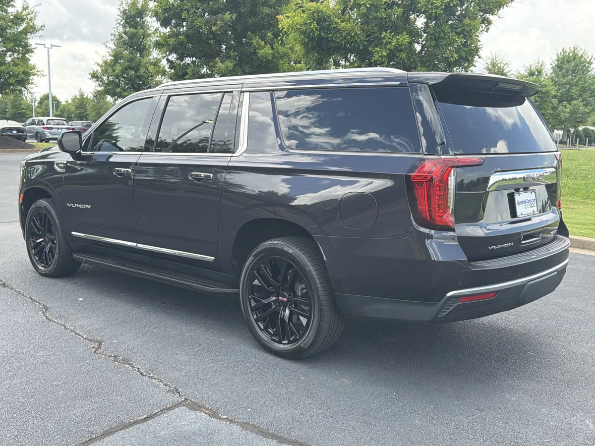 2023 GMC Yukon XL SLT thumbnail 6