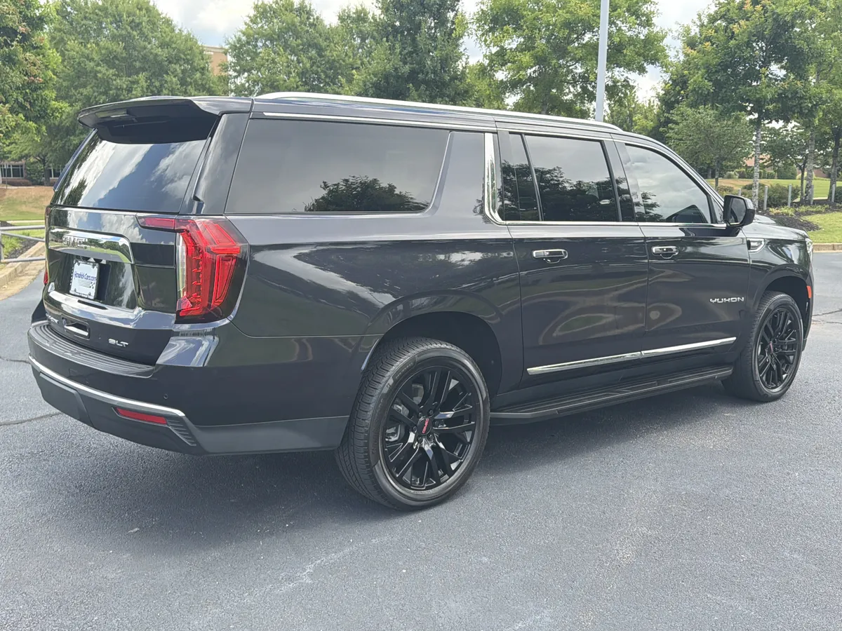 2023 GMC Yukon XL SLT thumbnail 8