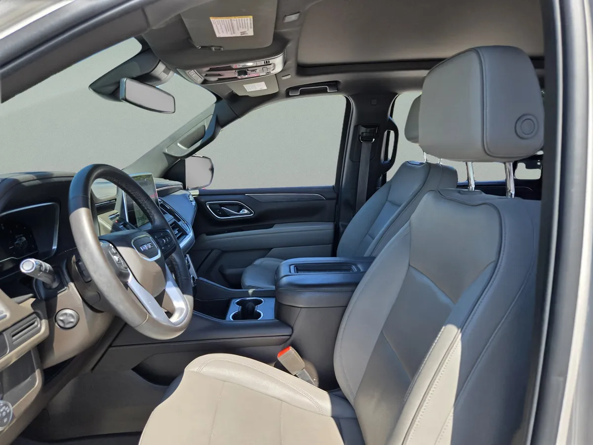 2023 GMC Yukon XL SLT thumbnail 13