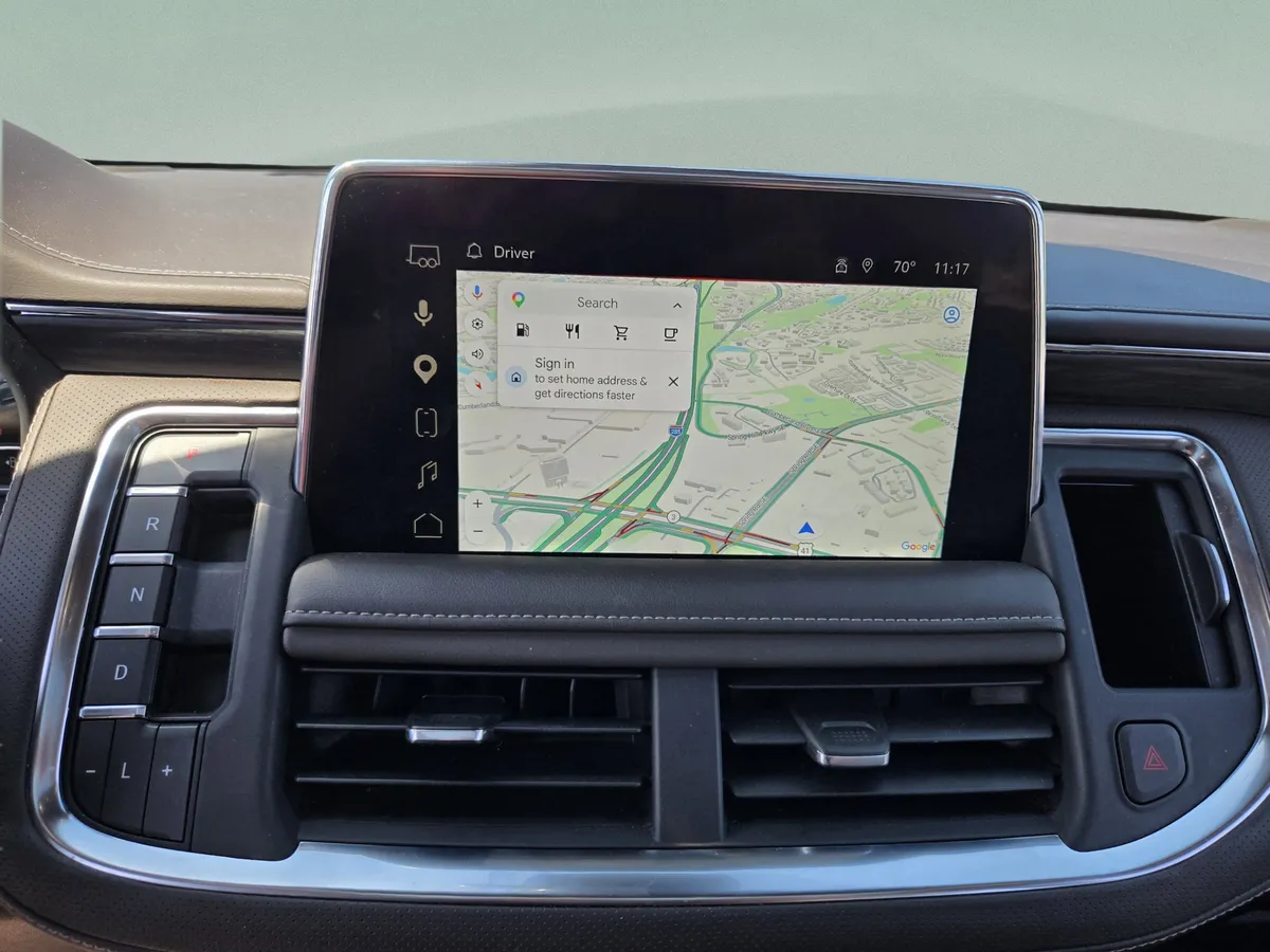 2023 GMC Yukon XL SLT thumbnail 16
