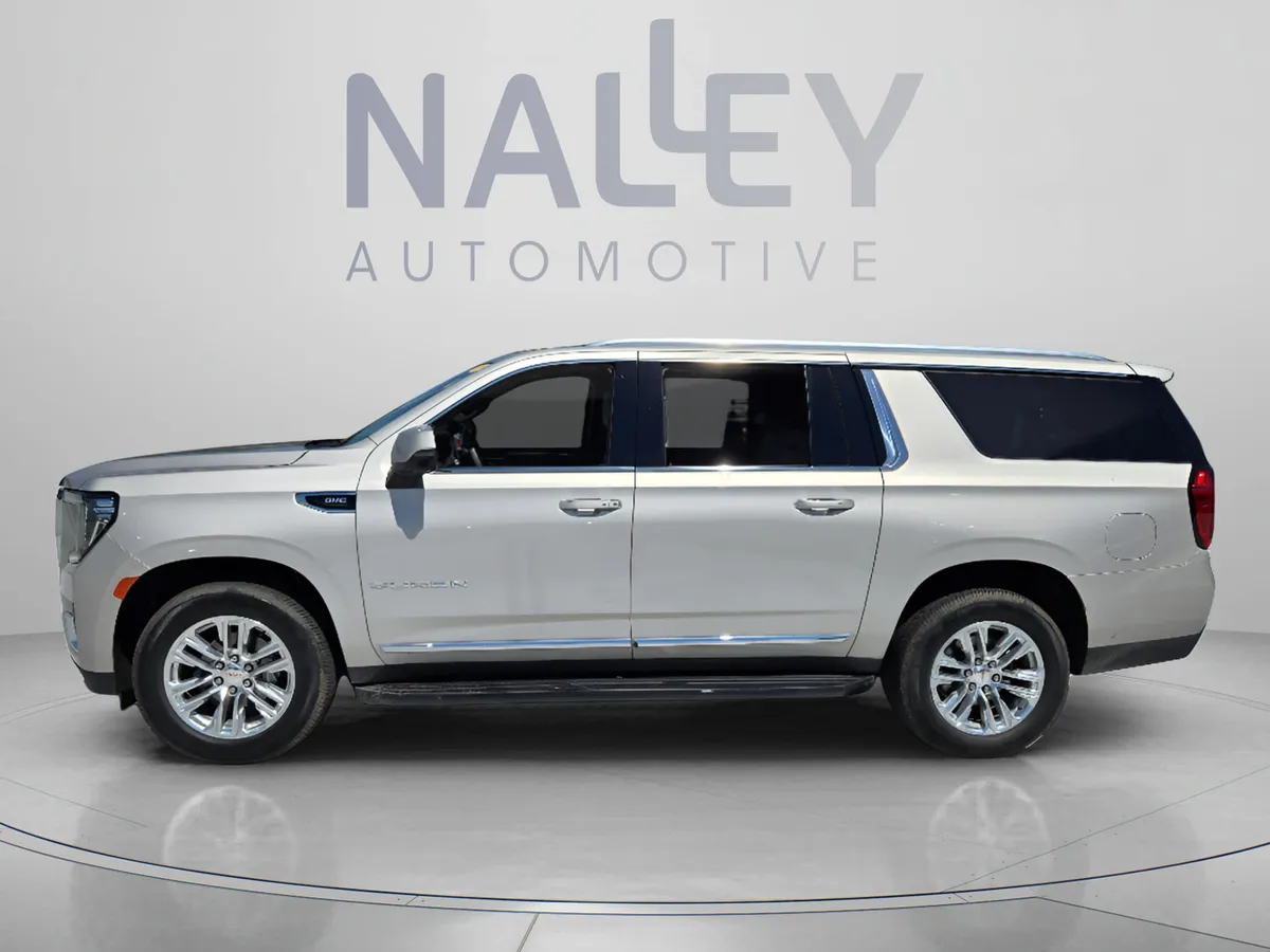 2023 GMC Yukon XL SLT thumbnail 2