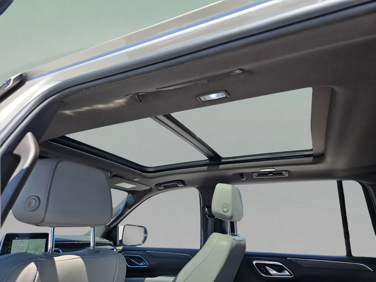 2023 GMC Yukon XL SLT thumbnail 22