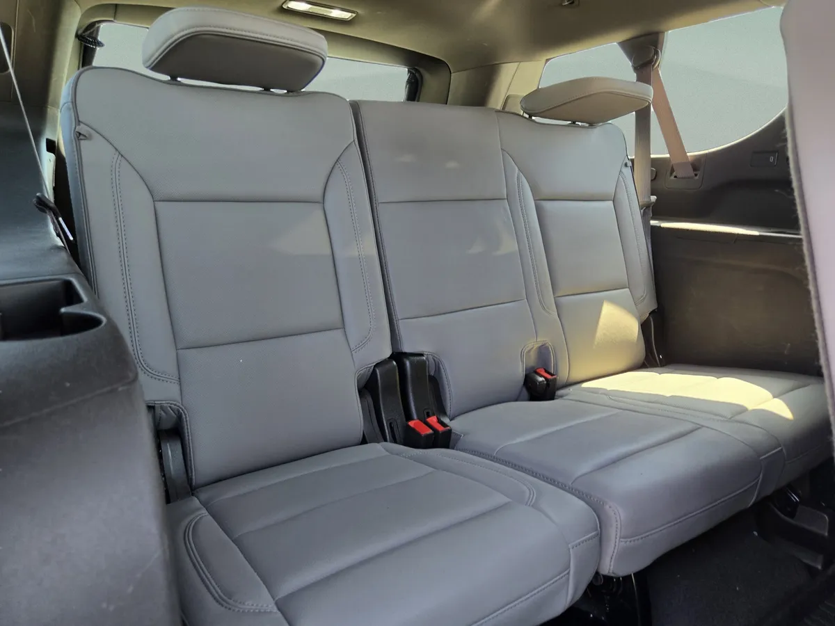 2023 GMC Yukon XL SLT thumbnail 23