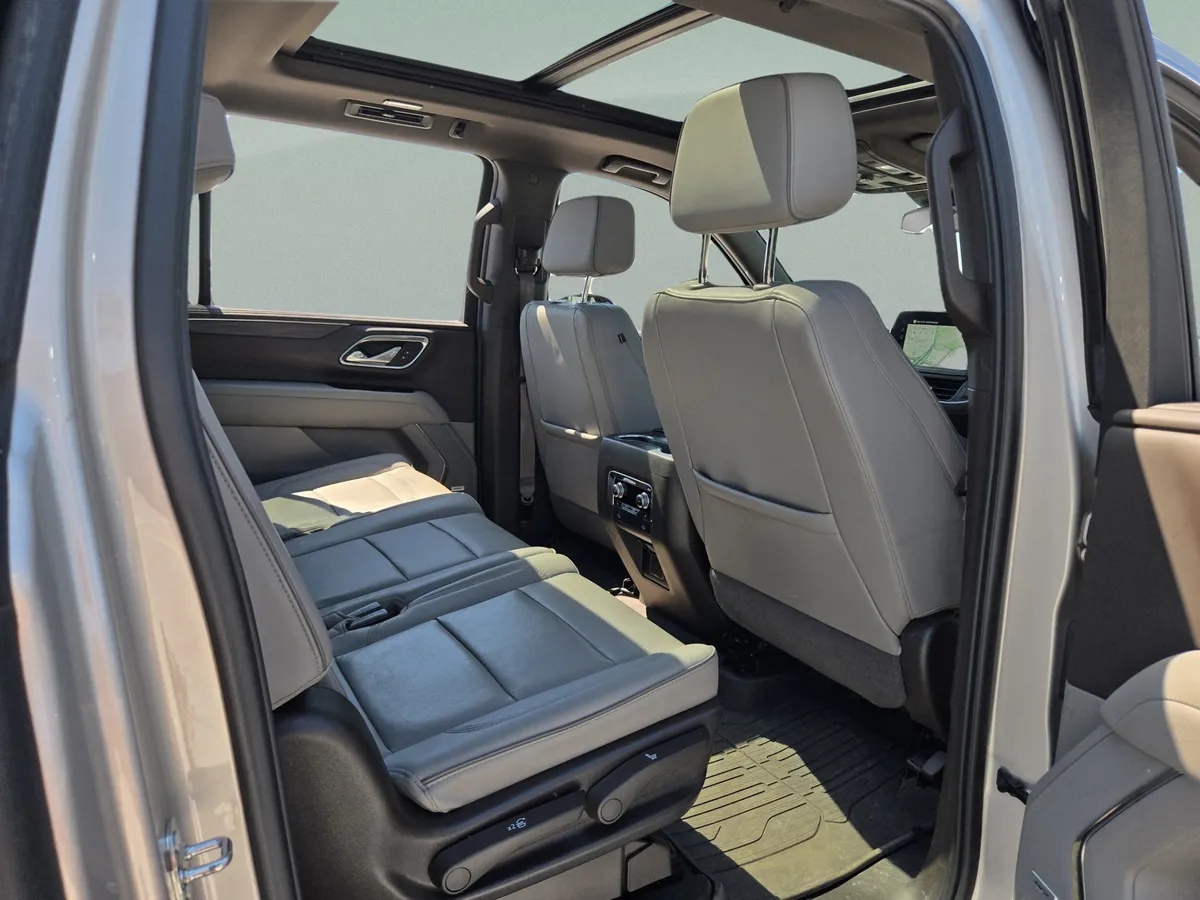 2023 GMC Yukon XL SLT thumbnail 25