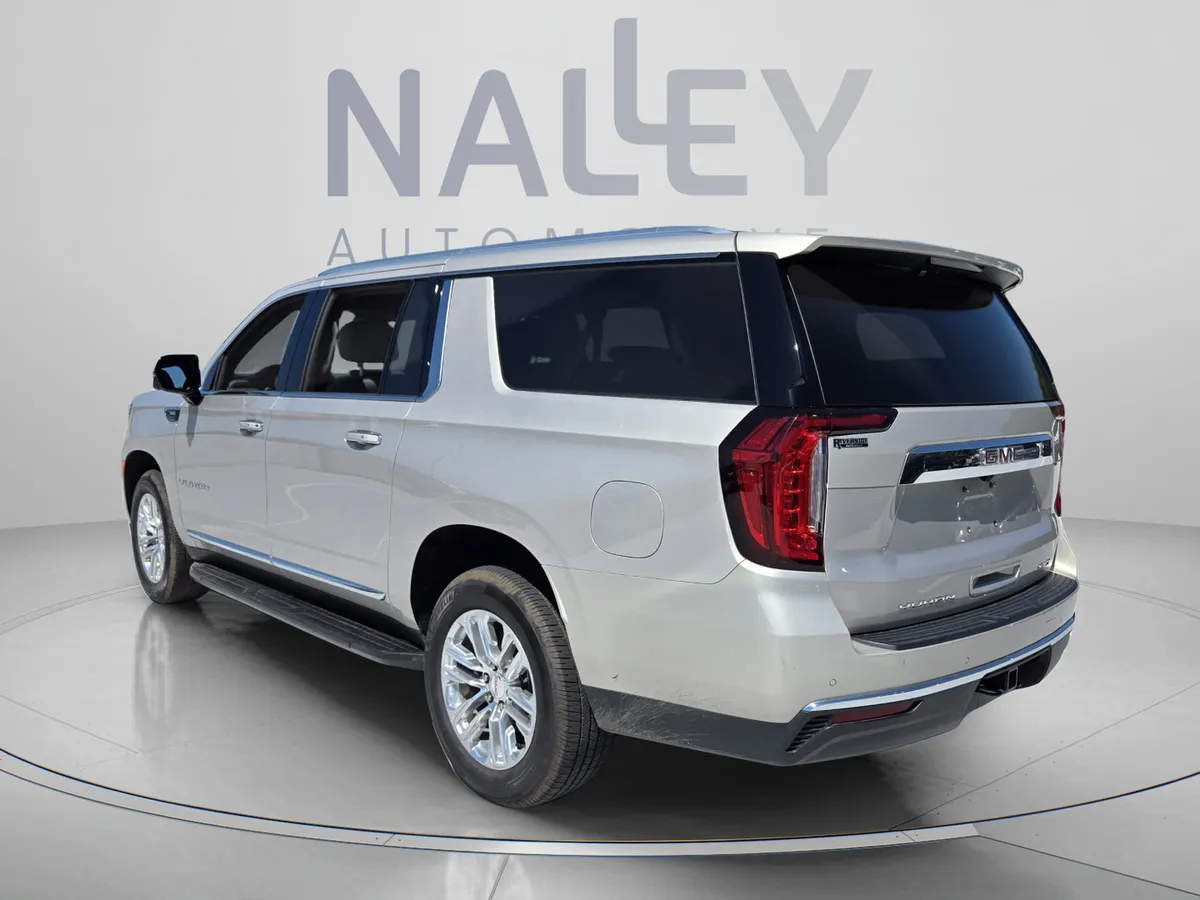 2023 GMC Yukon XL SLT thumbnail 4