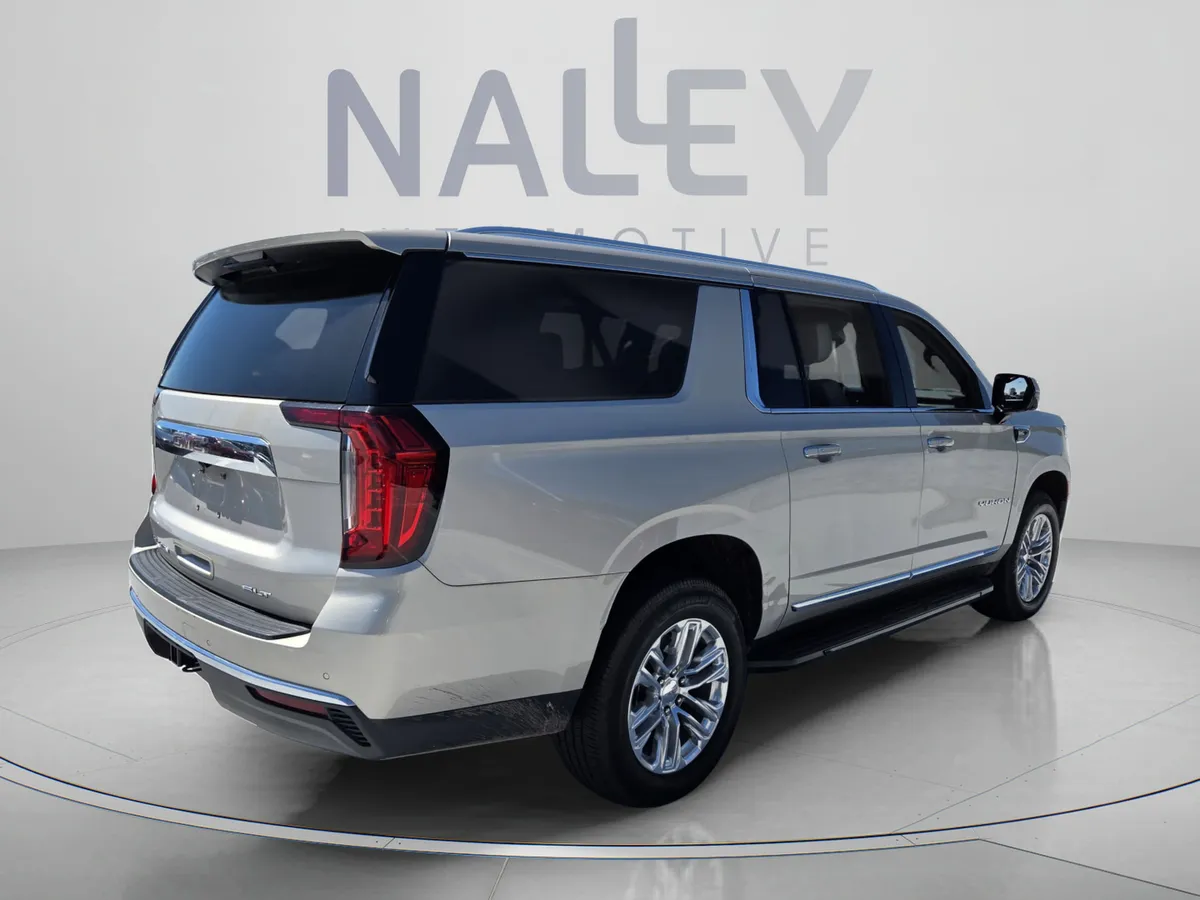 2023 GMC Yukon XL SLT thumbnail 5